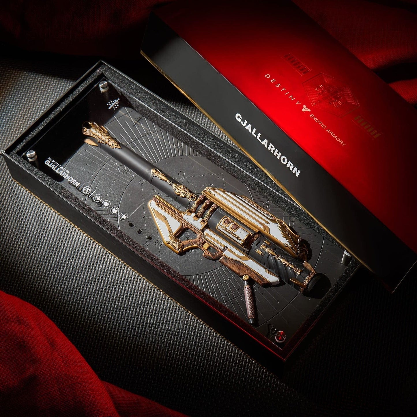 Plaque Réplique Destiny Exotic Armory Collection "Gjallarhorn"