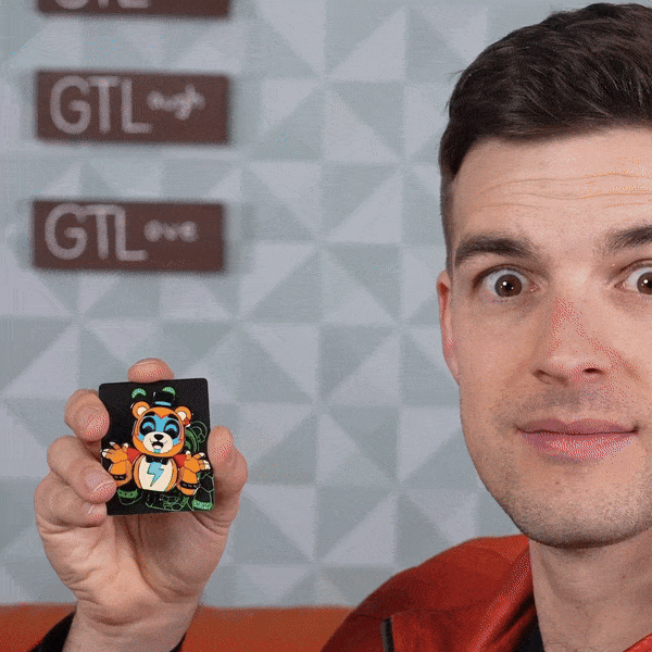 Pin cubierto de MatPat X FNAF