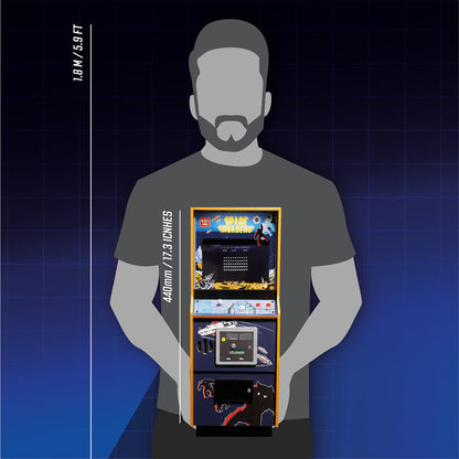 Máquina arcade de Space Invaders de un cuarto de tamaño + Moneda.