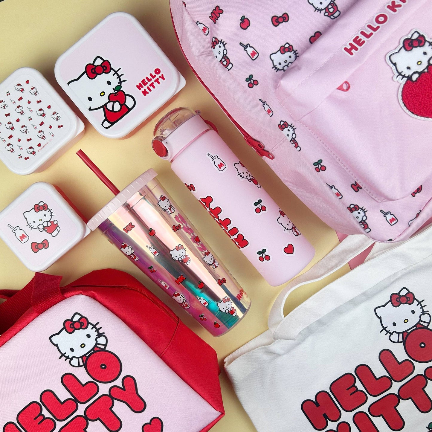 Gobelet – Hello Kitty rose holographique avec paille | Blueprint Collections – vue 3