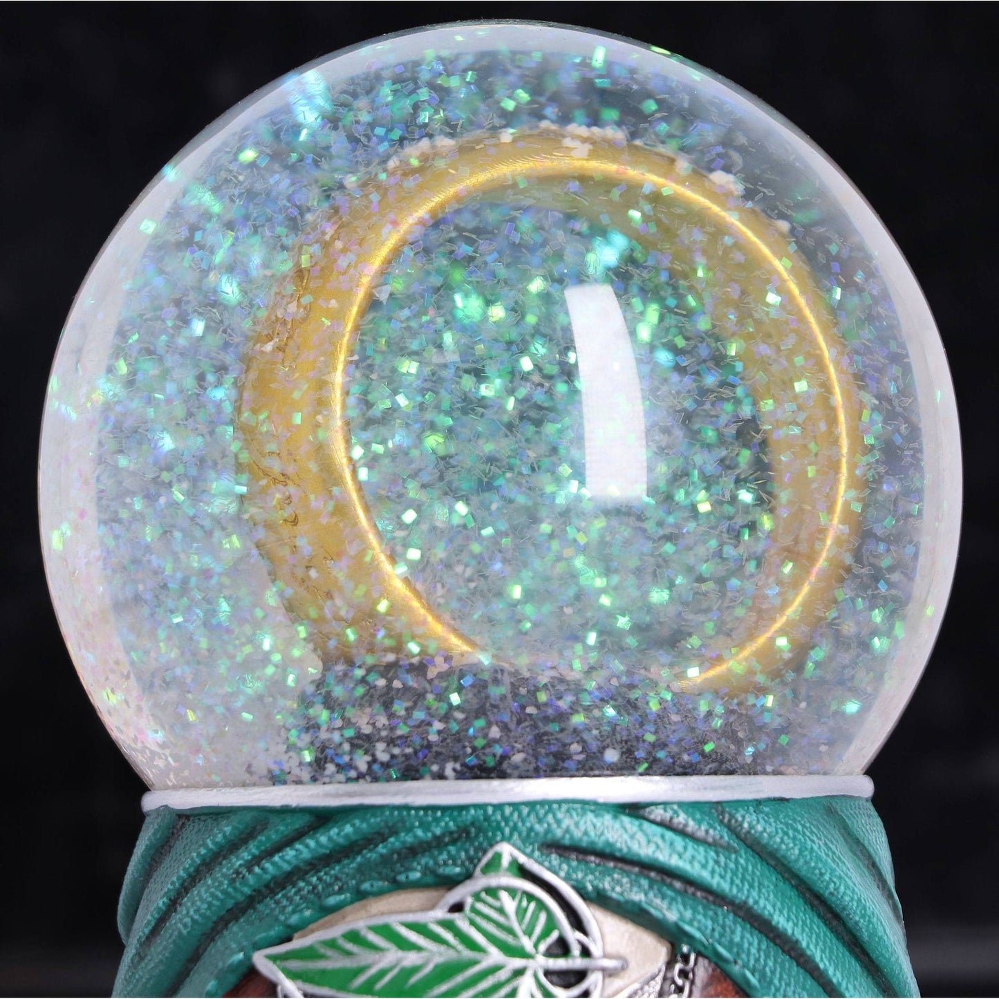 Lord of the Rings Snow Globe - Frodo Baggins 