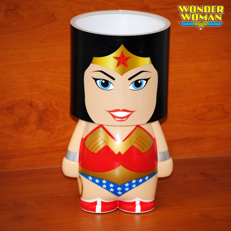 Wonder Woman Look Alite Lamp