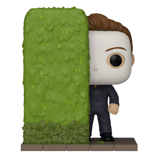 Michael Myers behind the Hedge 